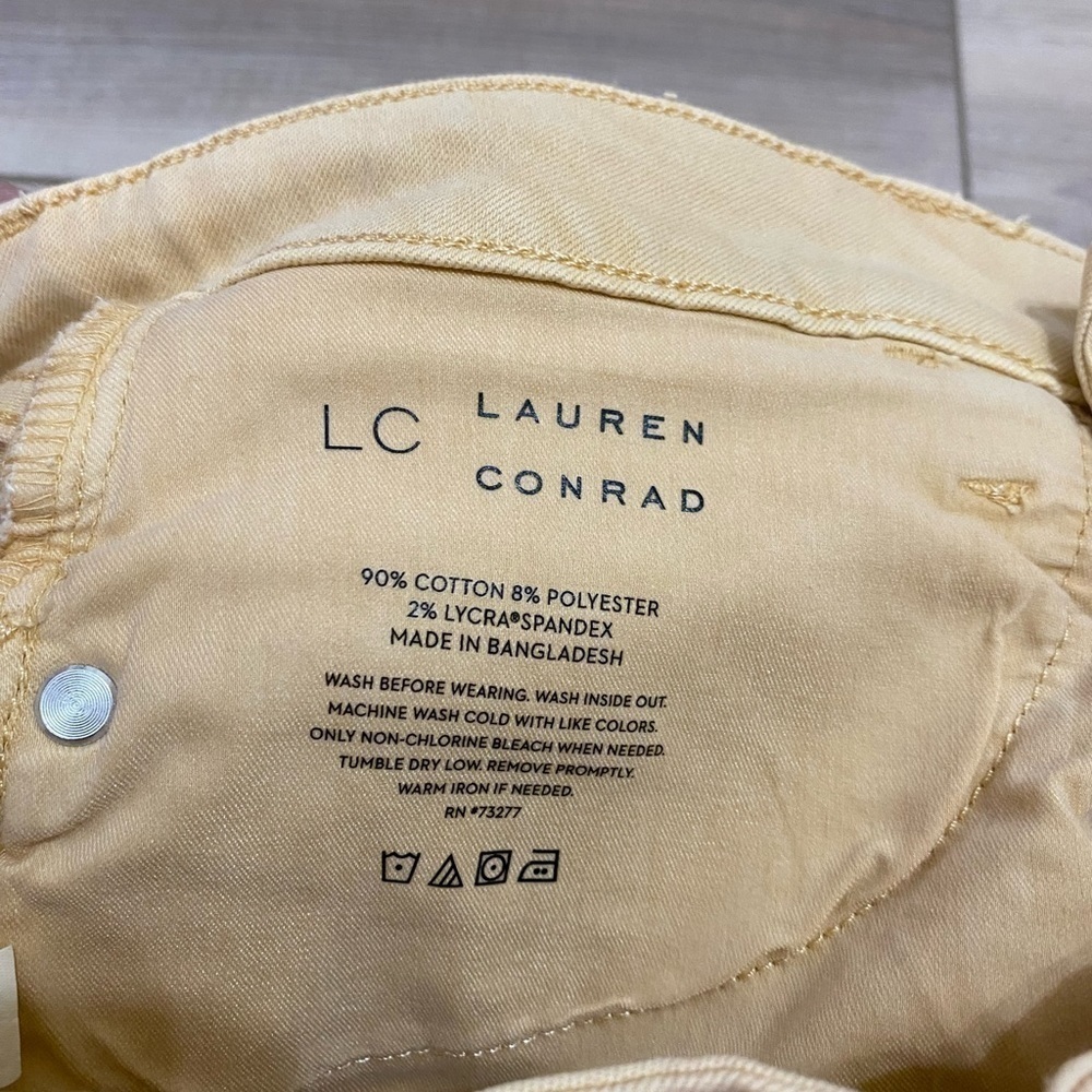 Brand Lauren Conrad High Rise Button Fly Cut-Off Short - Picture 4 of 8
